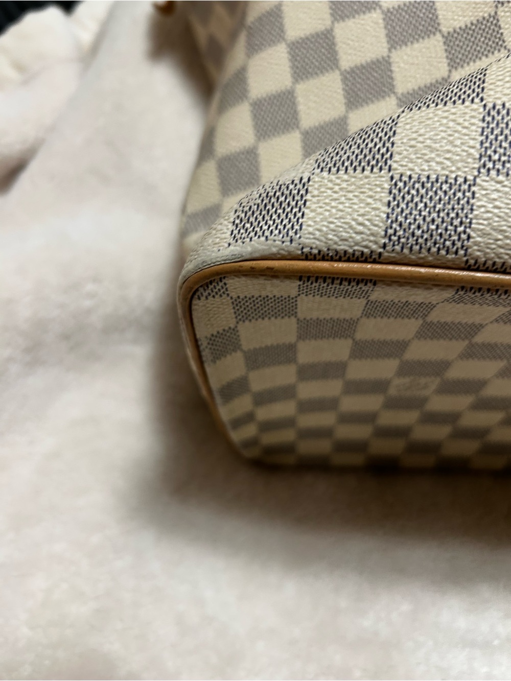 Louis Vuitton Saleya Damier Azur MM Tote - Picture 14 of 16